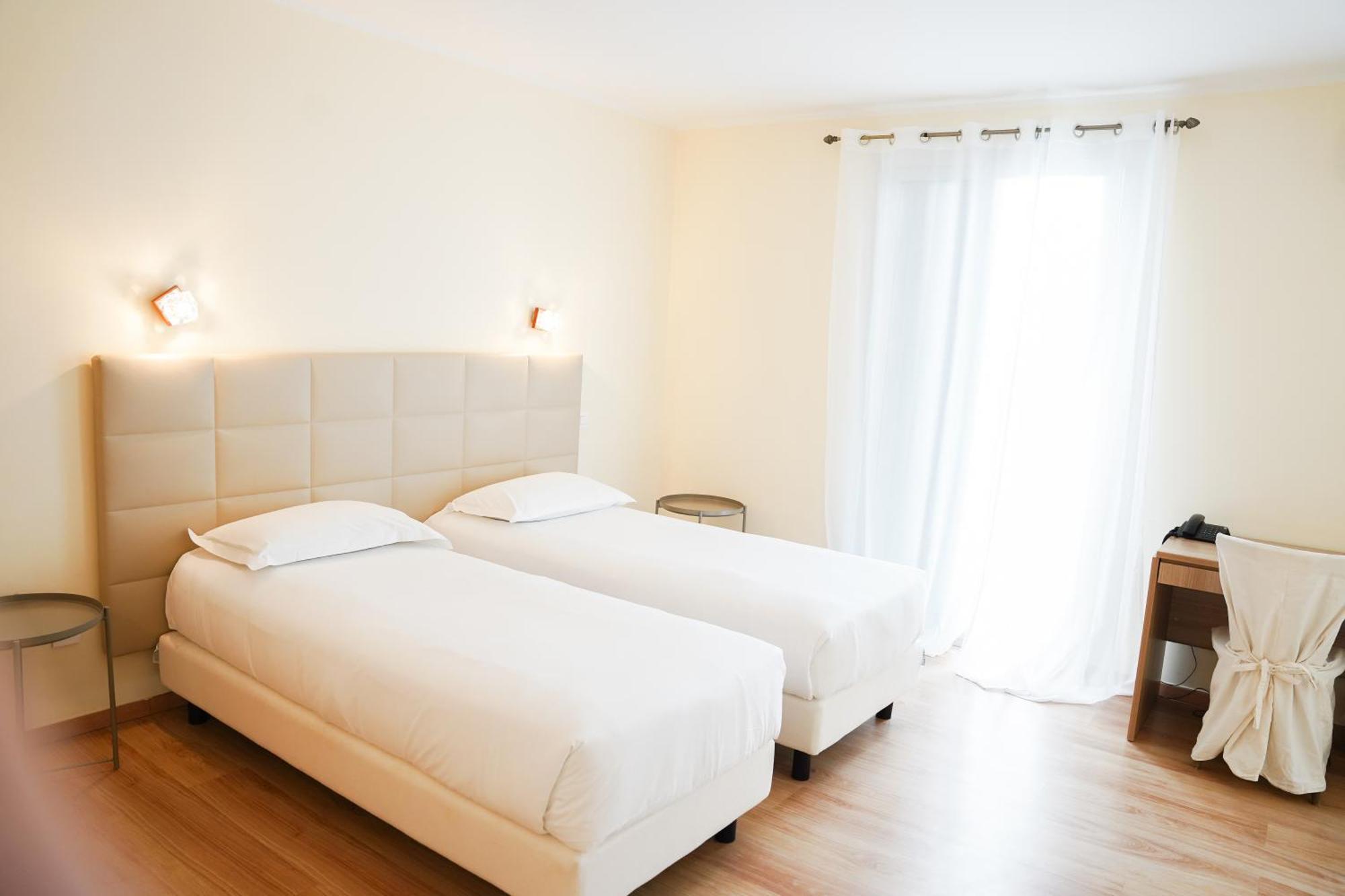 Castellu Hotel Lucciana  Buitenkant foto